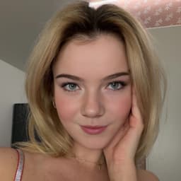 Emma Collins OnlyFans profile